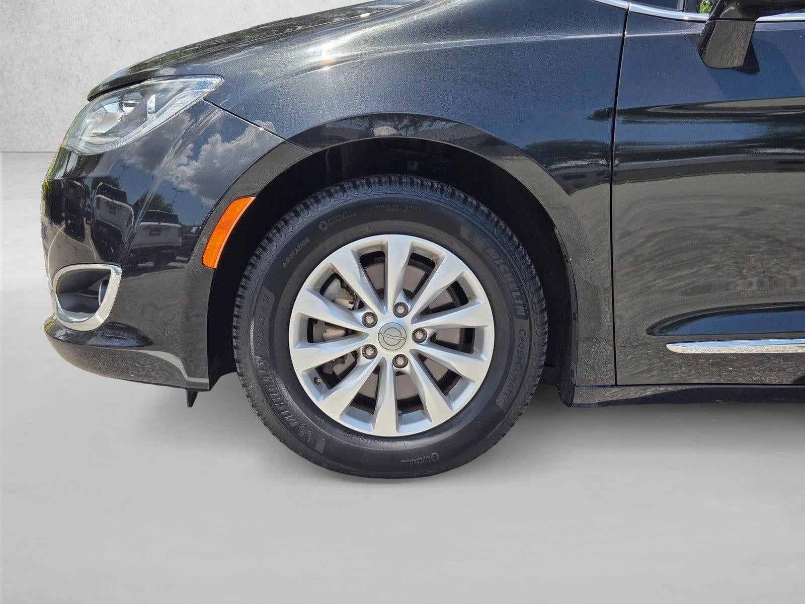 2019 Chrysler Pacifica Touring L FWD