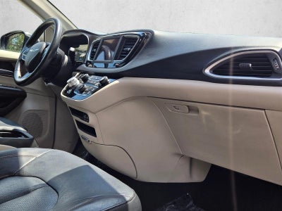 2019 Chrysler Pacifica Touring L FWD