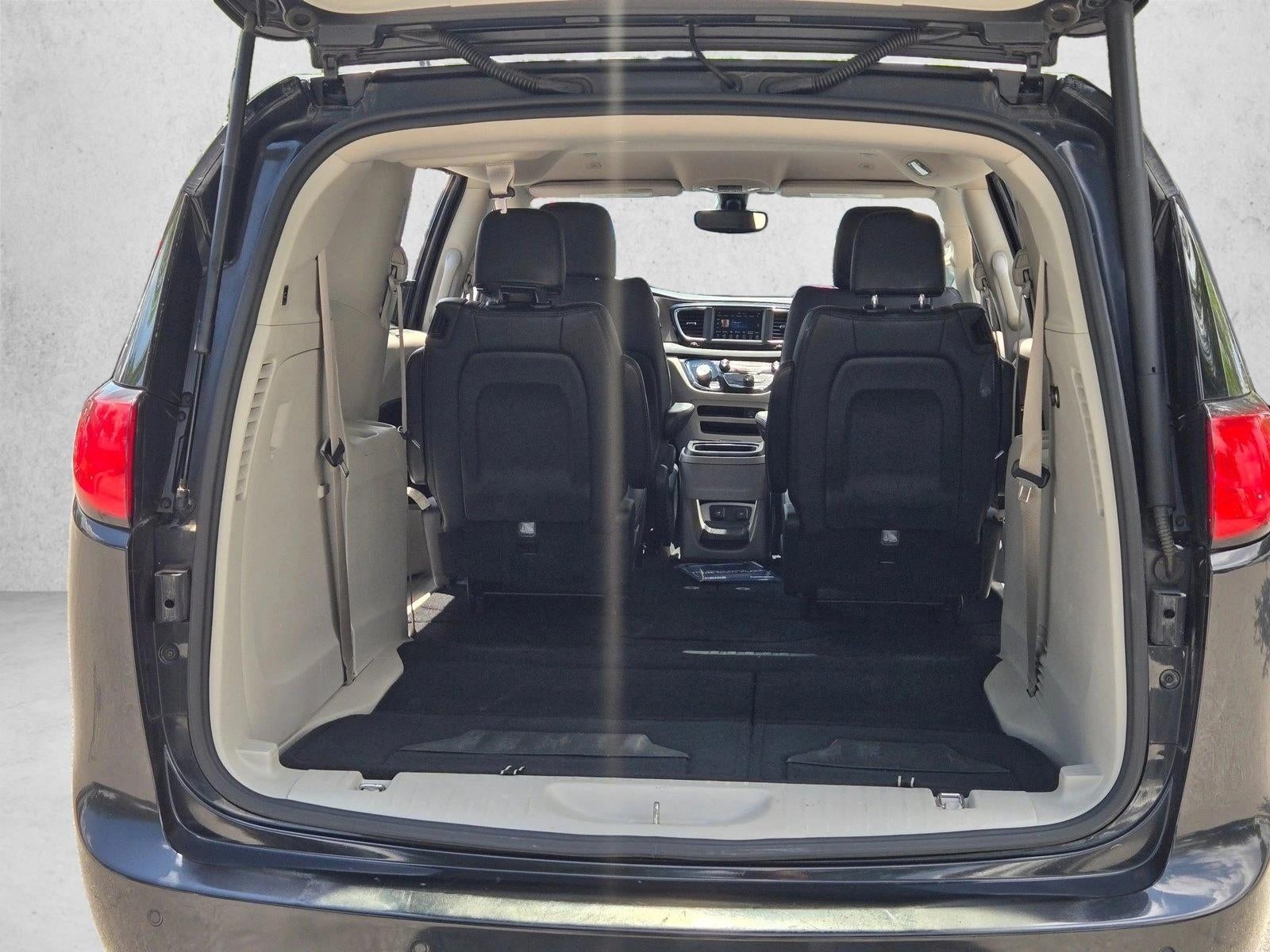 2019 Chrysler Pacifica Touring L FWD
