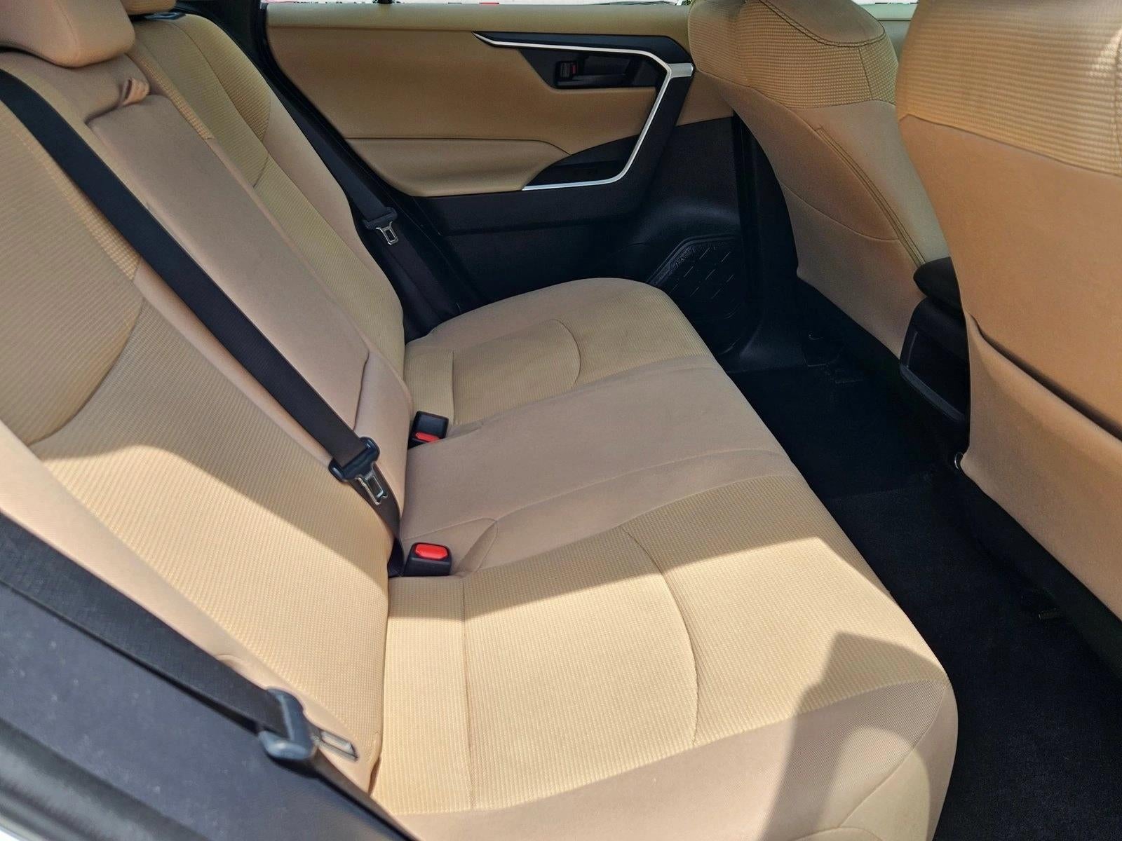 2021 Toyota RAV4 LE FWD (GS)