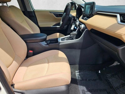 2021 Toyota RAV4 LE FWD (GS)