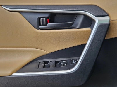 2021 Toyota RAV4 LE FWD (GS)