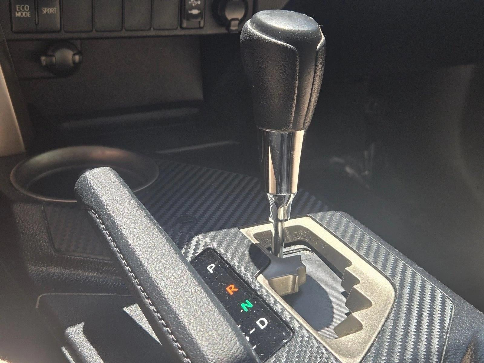 2015 Toyota RAV4 FWD 4dr XLE (GS)