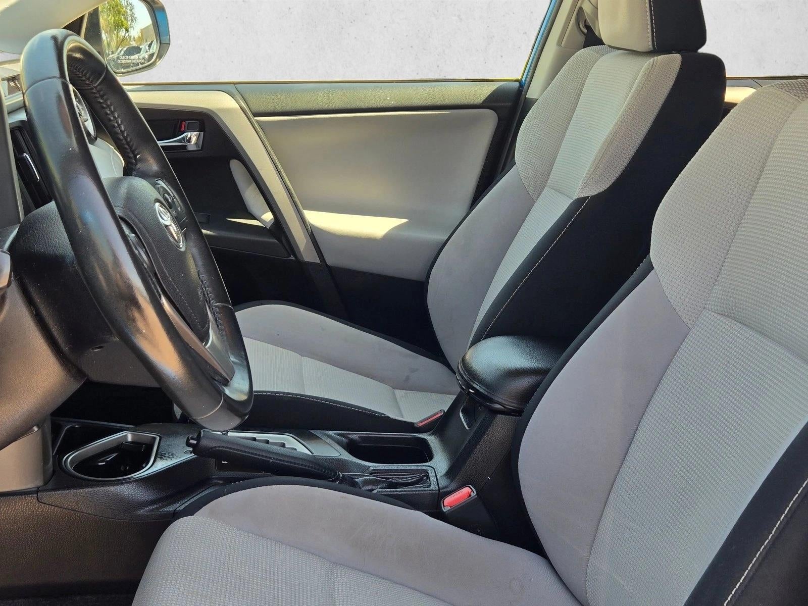 2017 Toyota RAV4 XLE FWD (GS)