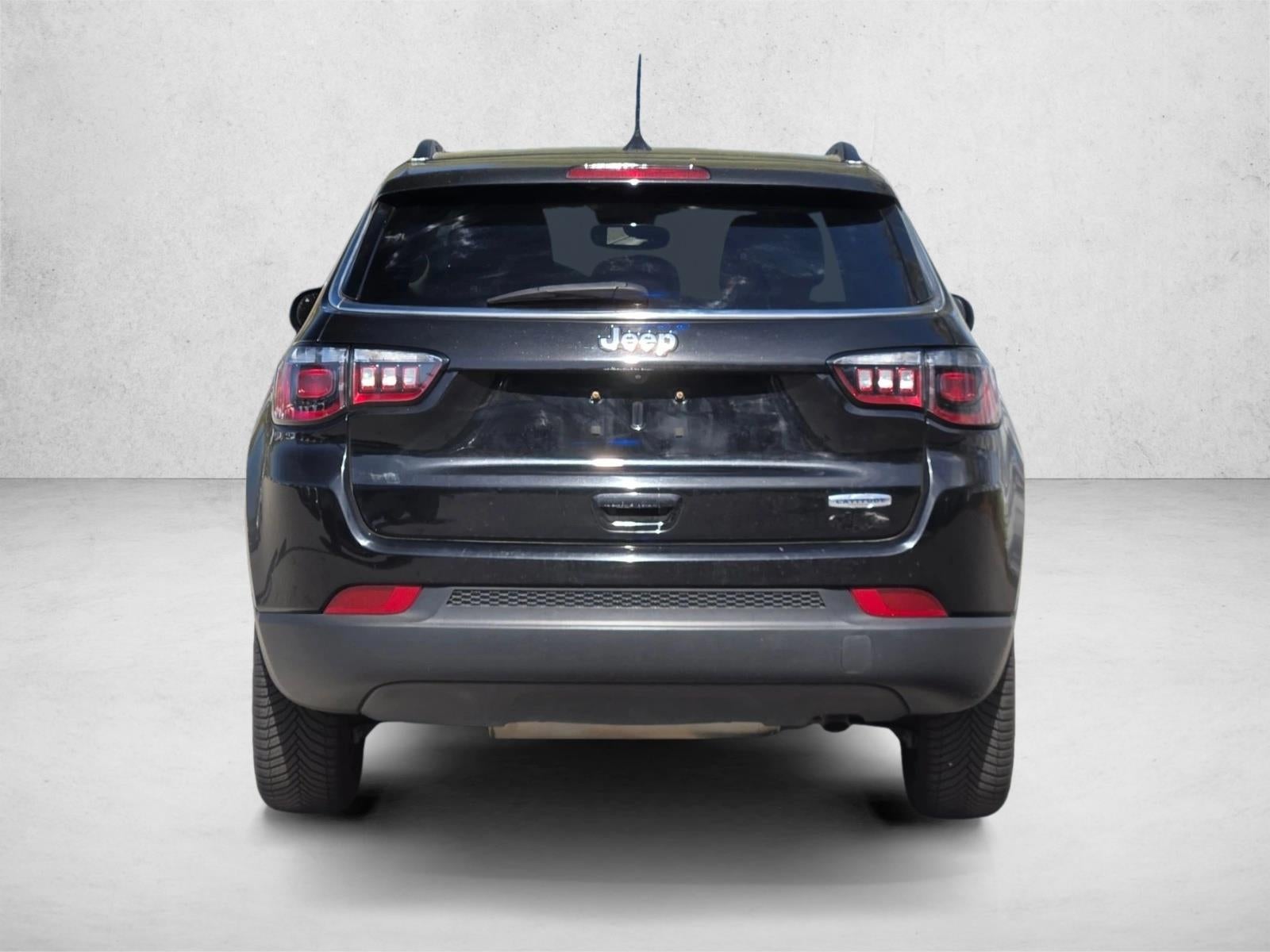 2022 Jeep Compass Latitude FWD