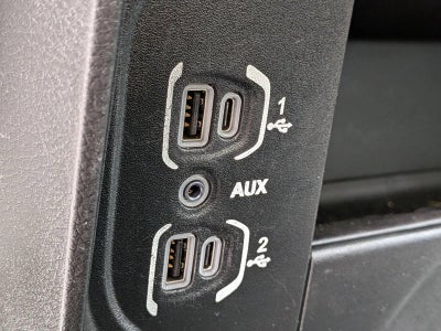 2022 RAM 3500 Tradesman 4x4 Crew Cab 8' Box