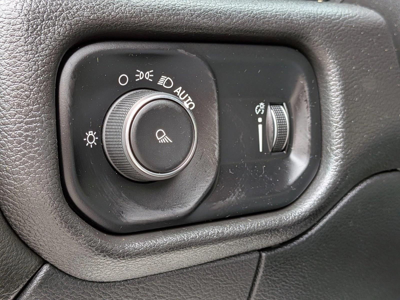 2022 RAM 3500 Tradesman 4x4 Crew Cab 8' Box