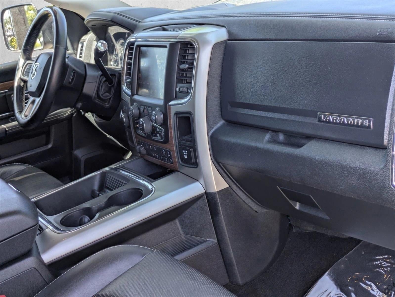 2016 RAM 2500 4WD Crew Cab 6.4 Ft Box Laramie