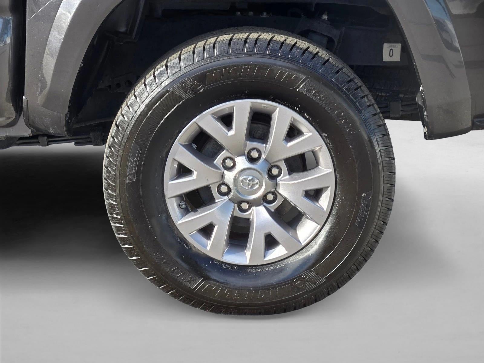 2018 Toyota Tacoma SR5 Double Cab 5' Bed V6 4x2 AT (GS)