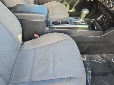 2022 Toyota Tacoma 2WD 2WD SR Double Cab 5' Bed I4 AT (GS)