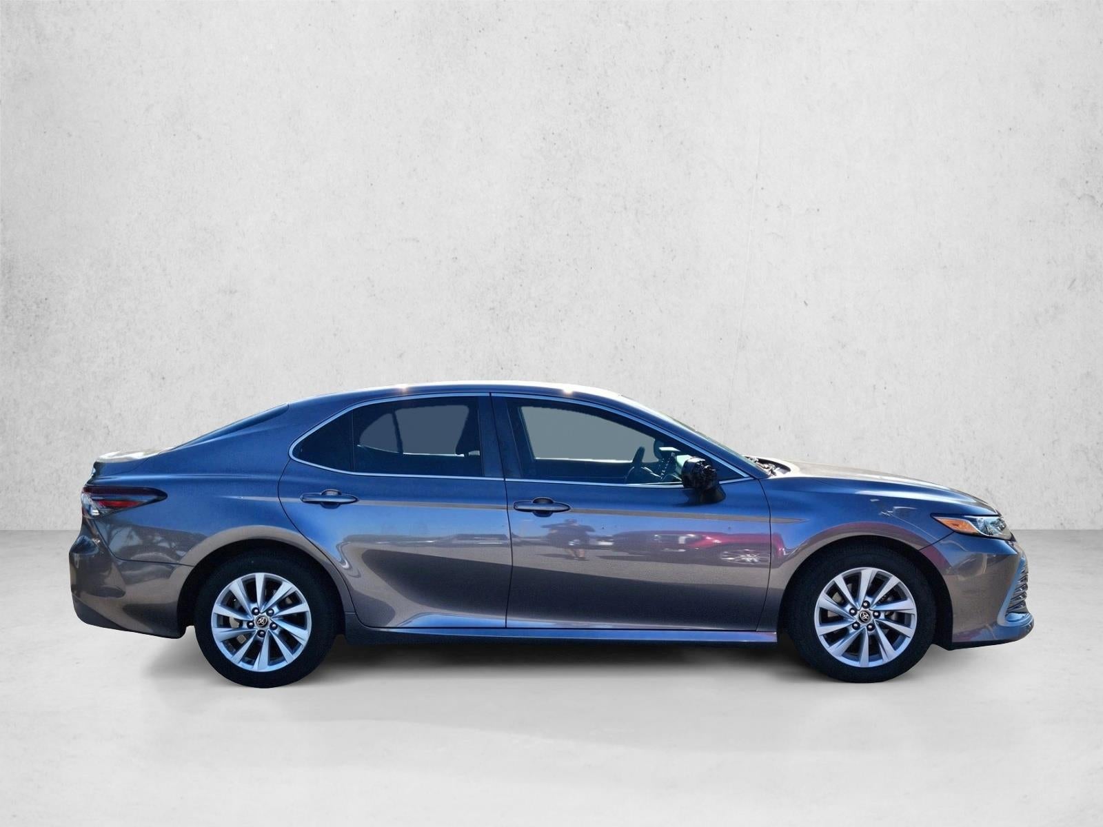 2022 Toyota Camry LE Auto (SE)