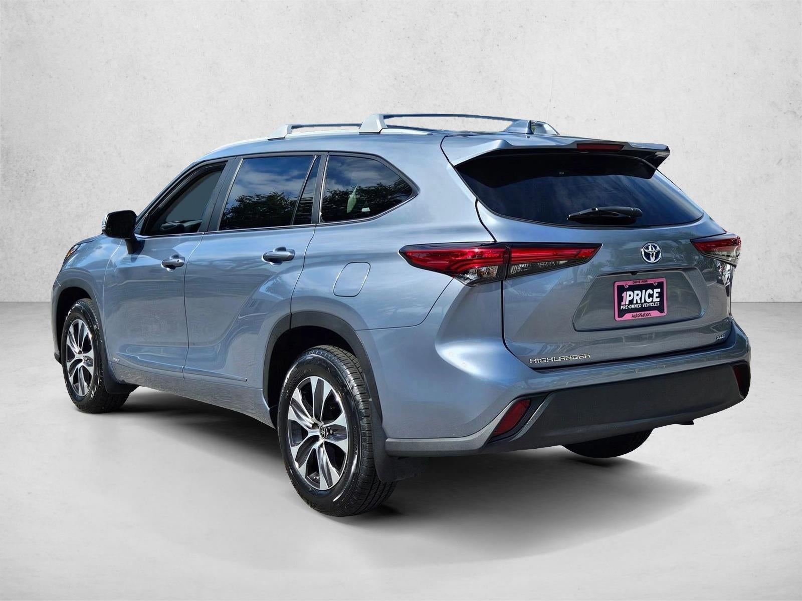 2023 Toyota Highlander Hybrid XLE AWD (Natl)