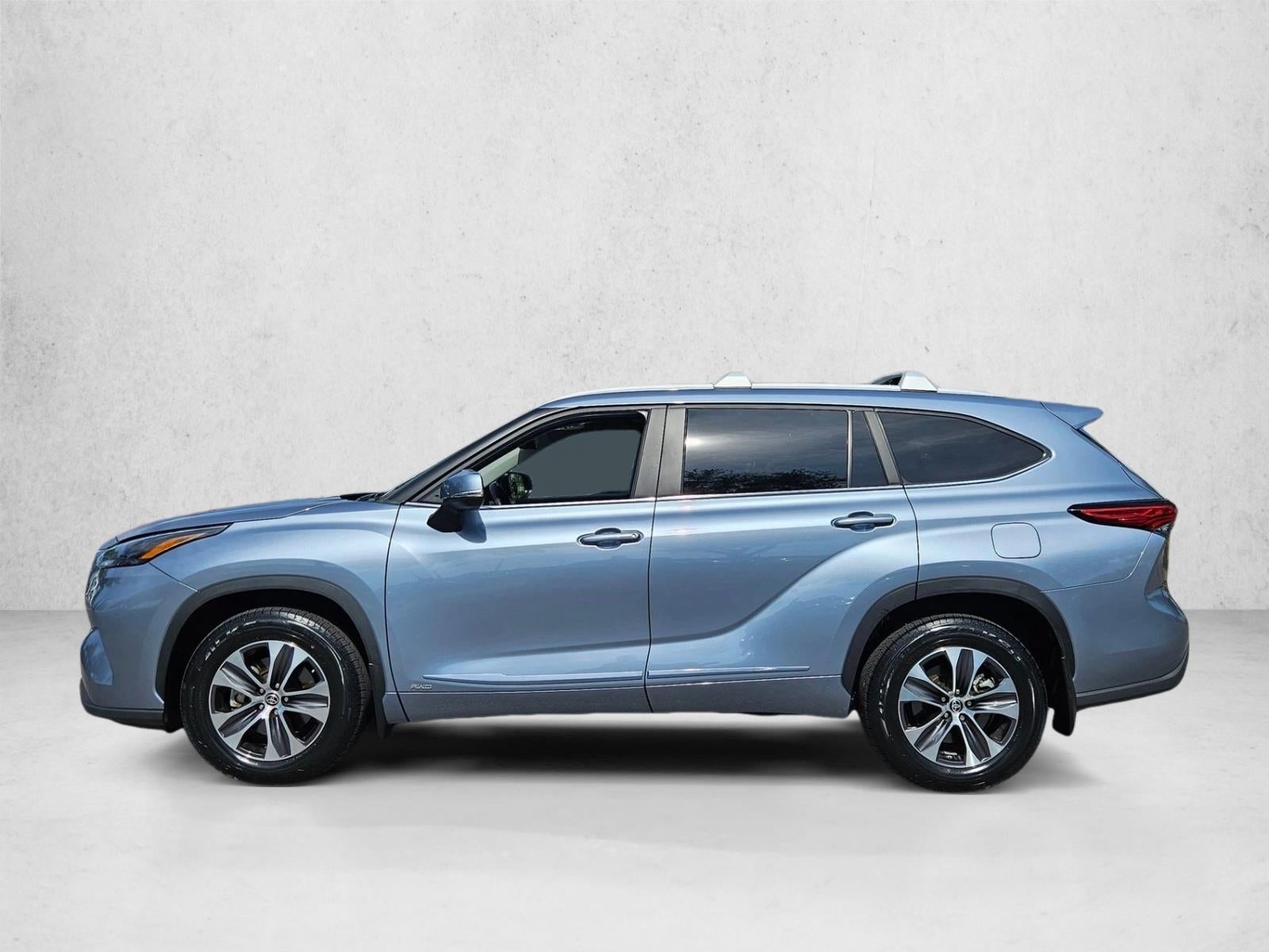 2023 Toyota Highlander Hybrid XLE AWD (Natl)