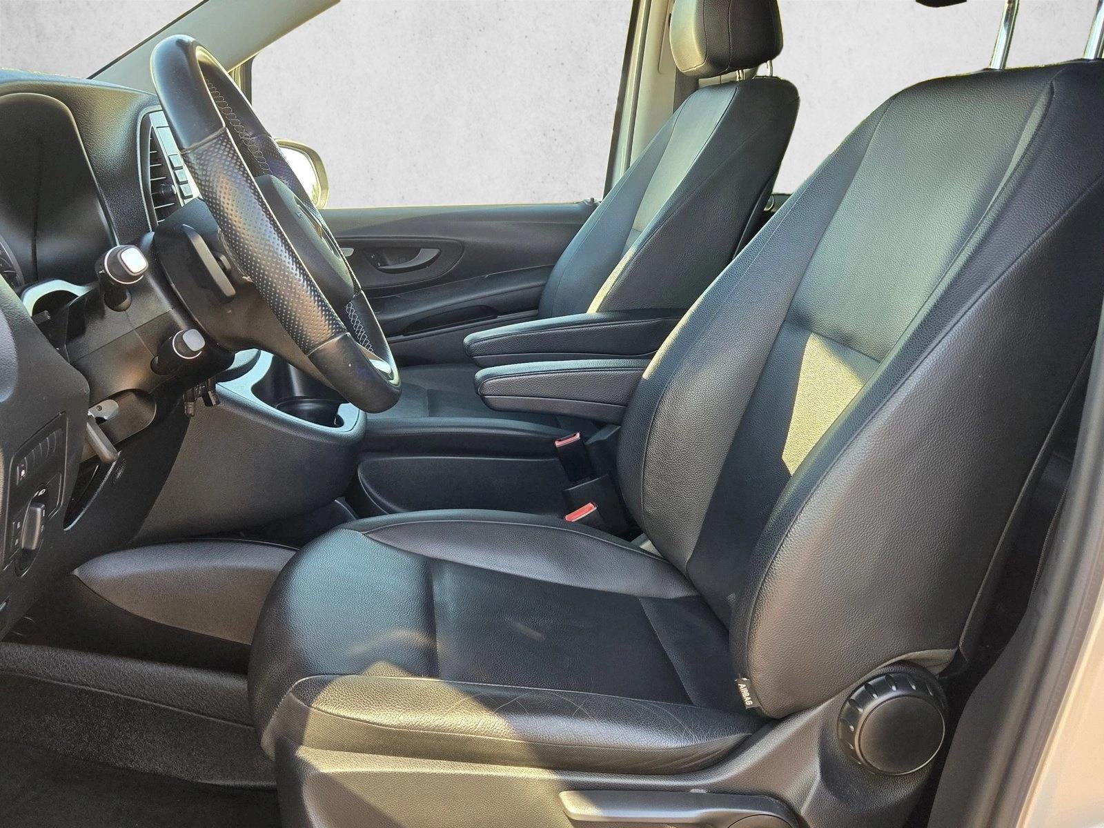 2021 Mercedes-Benz Metris Passenger Van Standard Roof 126" Wheelbase