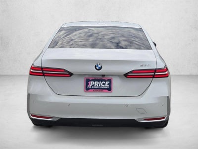 2025 BMW 530i Sedan
