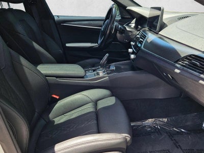 2022 BMW 530i Sedan