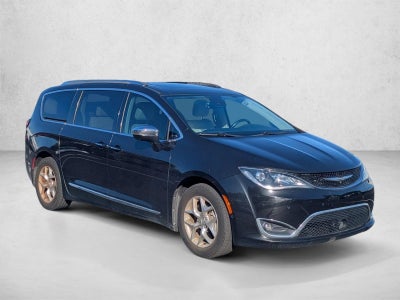 2018 Chrysler Pacifica Limited FWD
