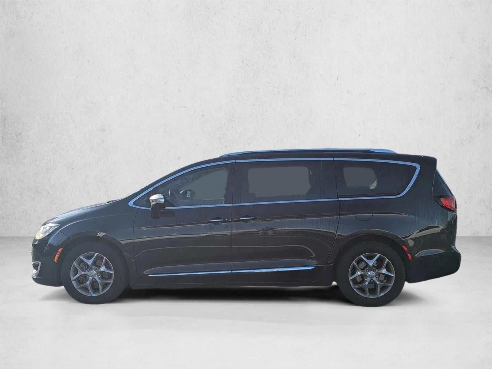 2018 Chrysler Pacifica Limited FWD