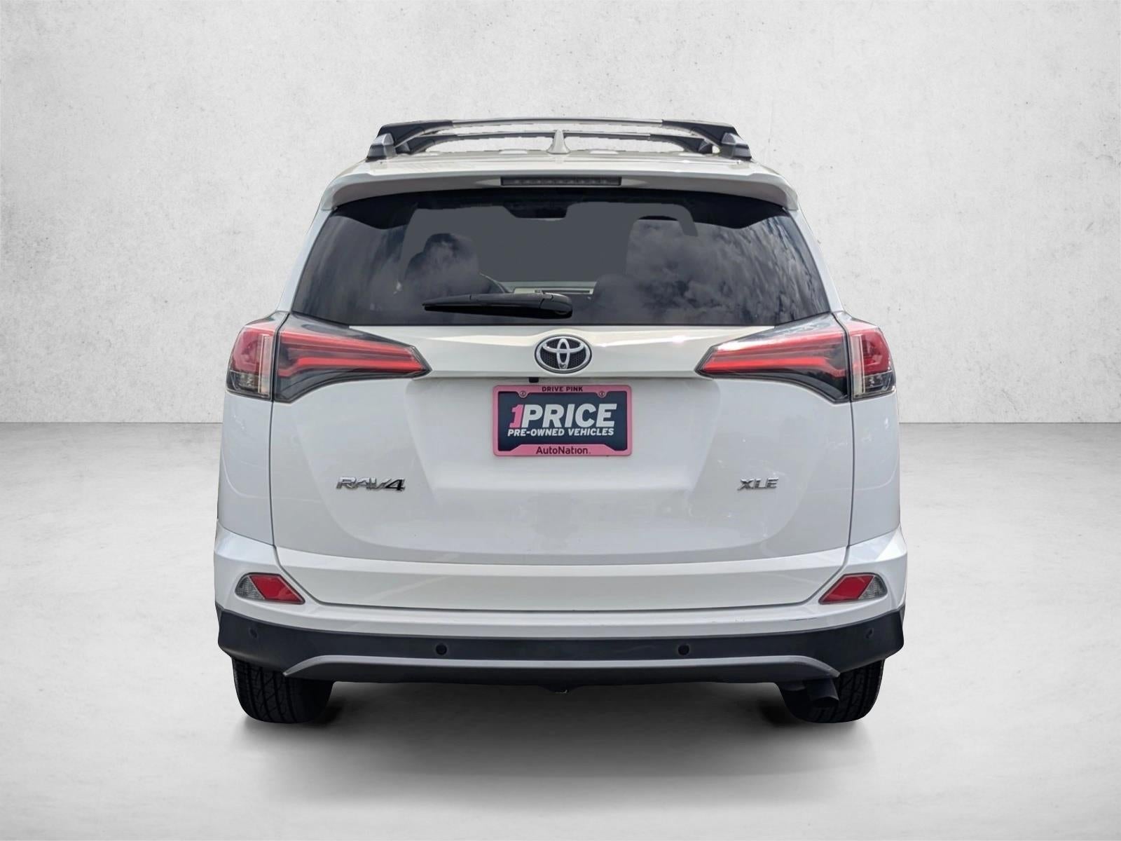 2017 Toyota RAV4 XLE FWD (GS)