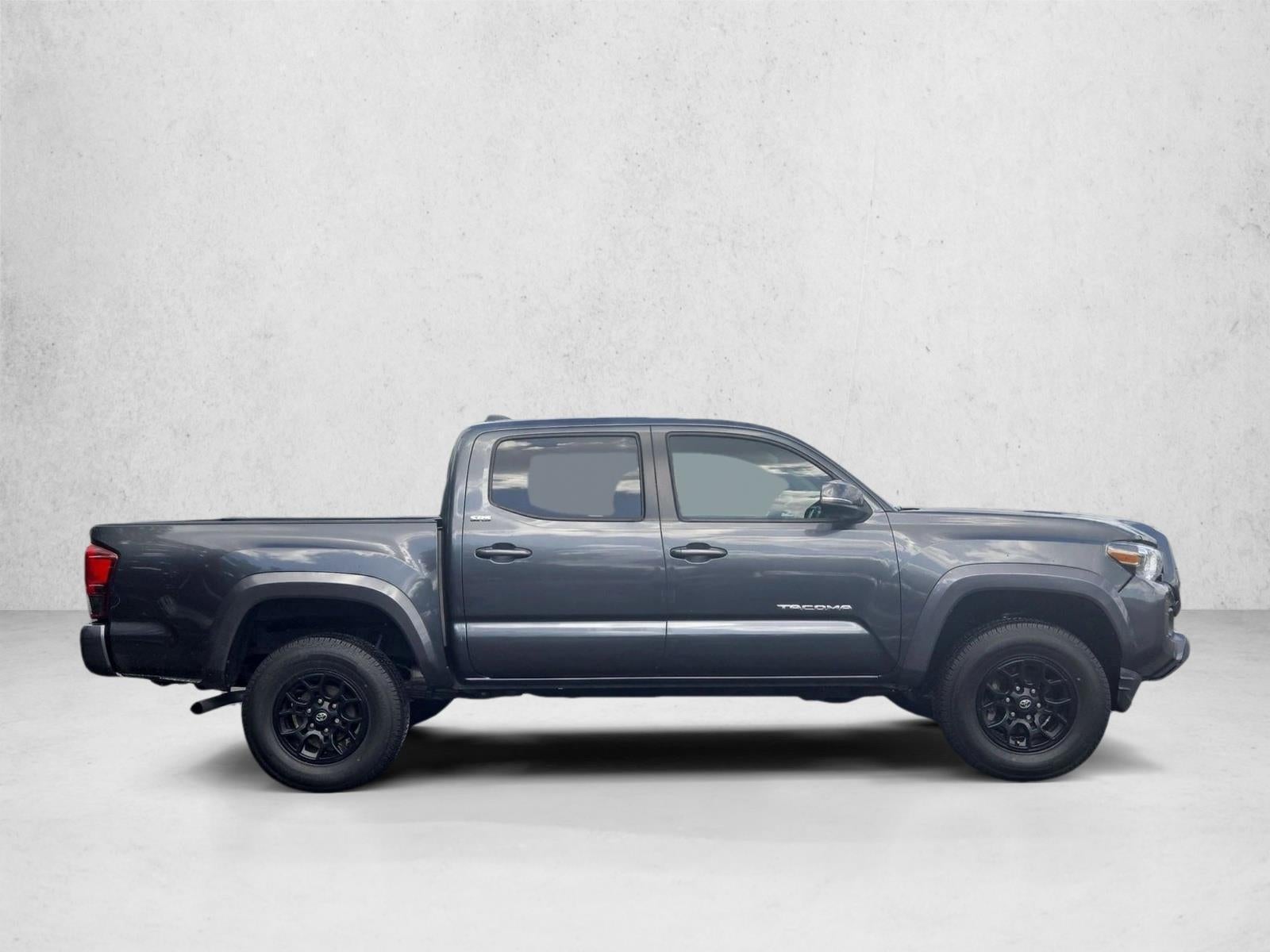 2022 Toyota Tacoma 2WD 2WD SR5 Double Cab 5' Bed V6 AT (GS)