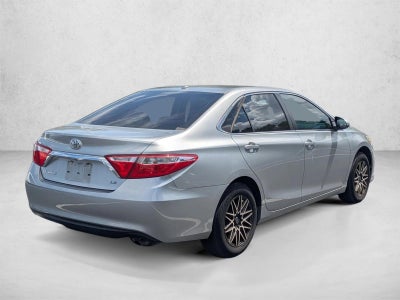 2017 Toyota Camry LE Auto (SE)