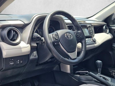 2017 Toyota RAV4 XLE FWD (GS)