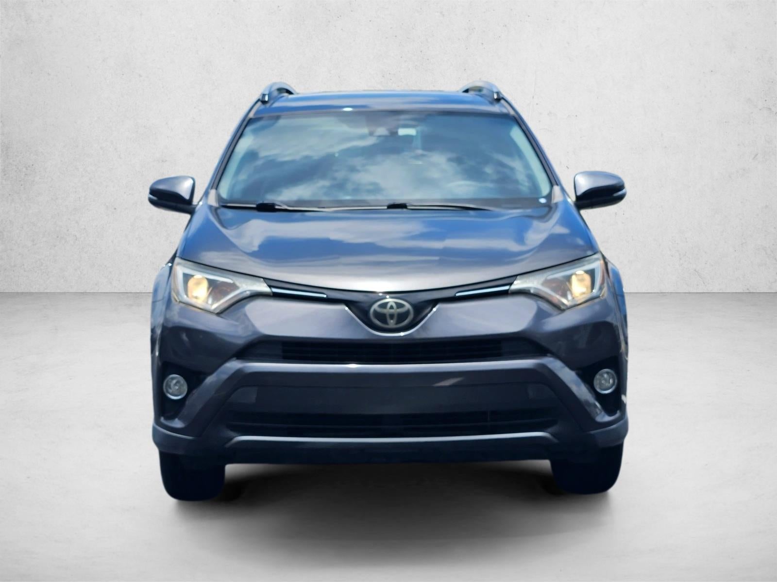2017 Toyota RAV4 XLE FWD (GS)