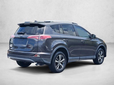 2017 Toyota RAV4 XLE FWD (GS)