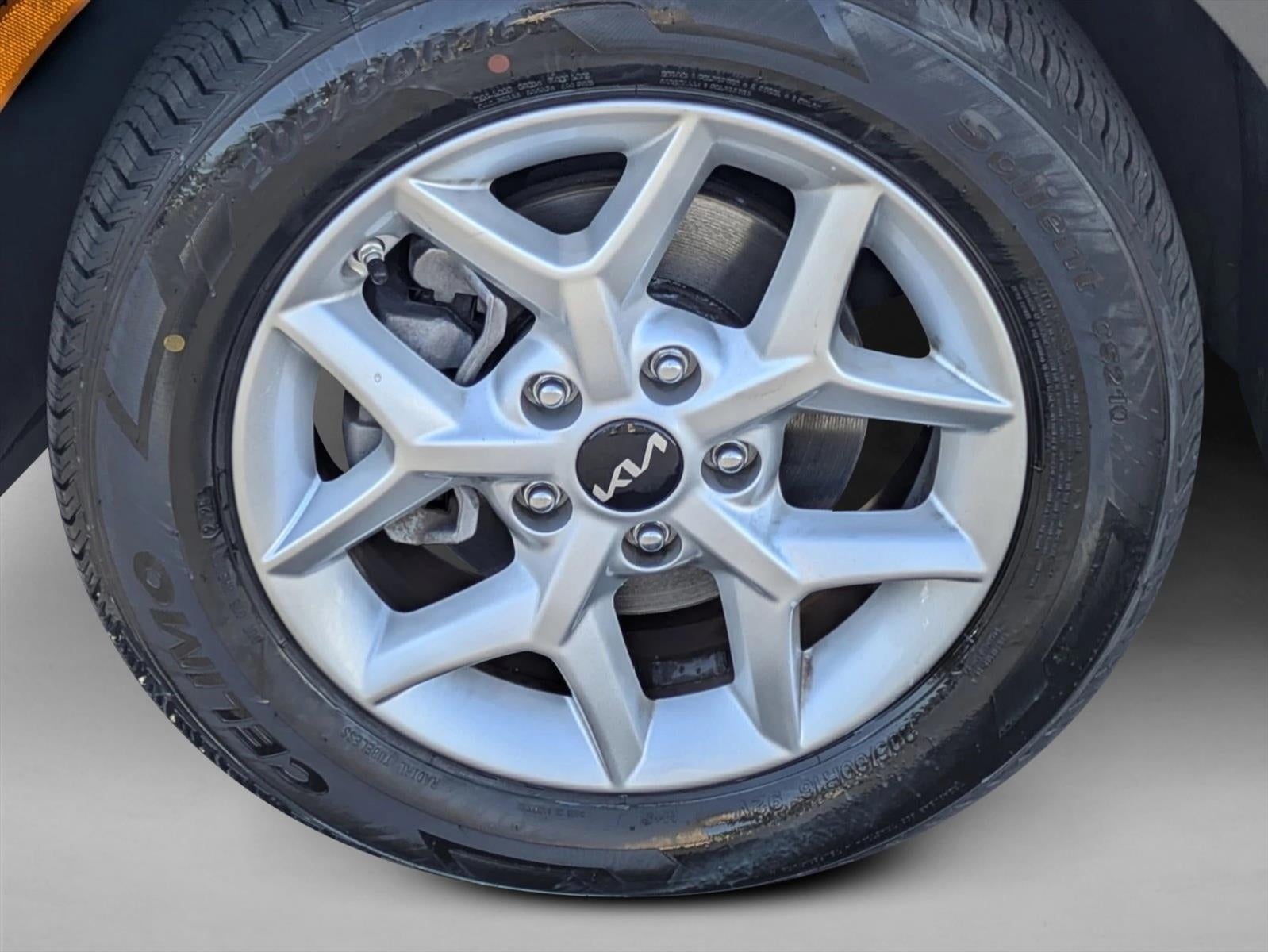 2024 Kia Soul LX IVT