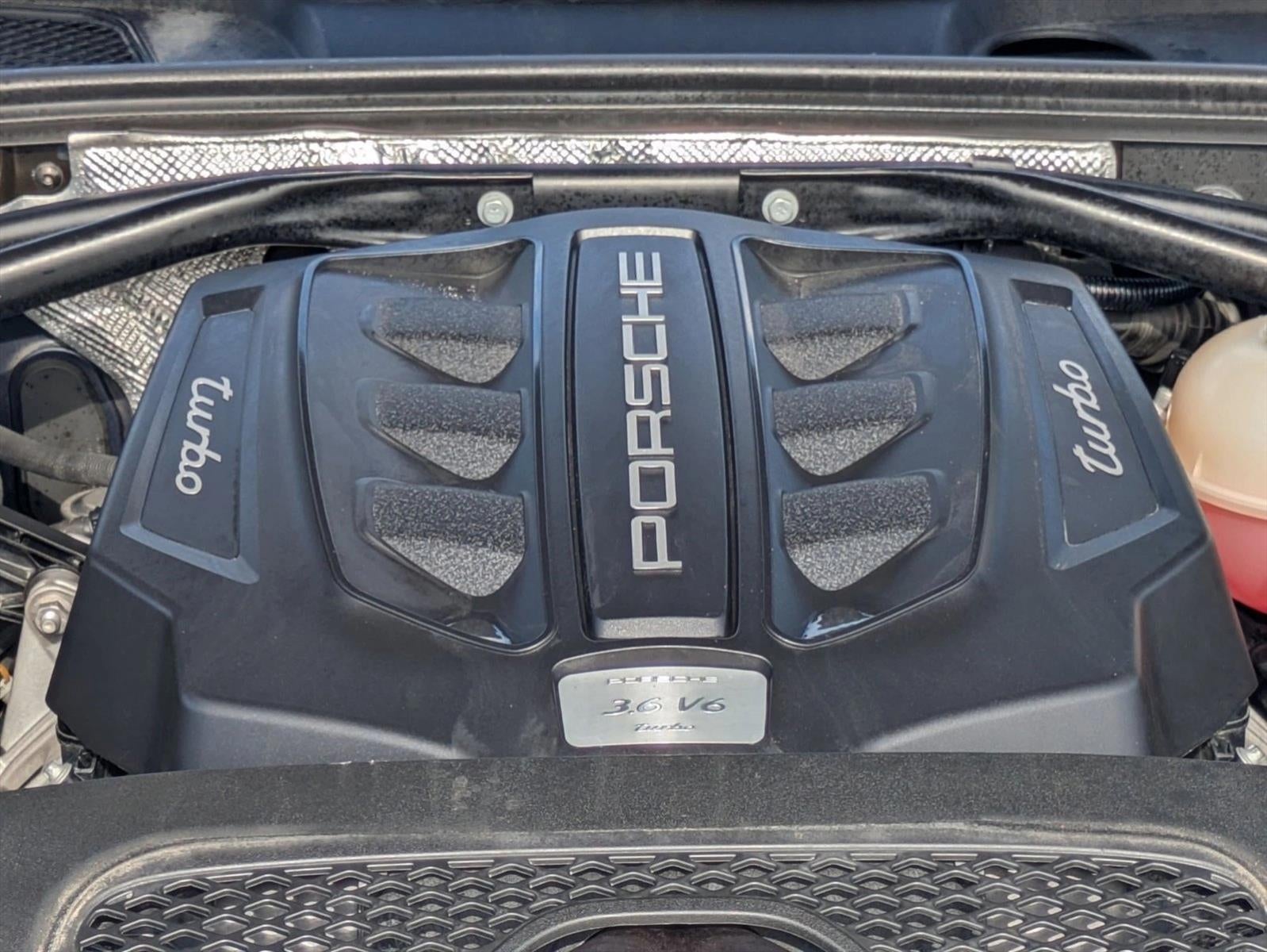 2016 Porsche Macan AWD 4dr Turbo