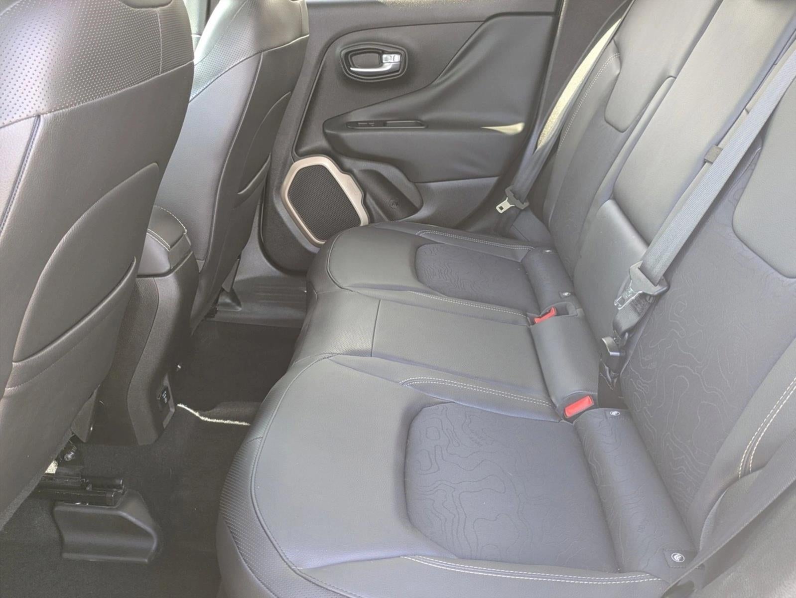 2017 Jeep Renegade Deserthawk 4x4 *Ltd Avail*
