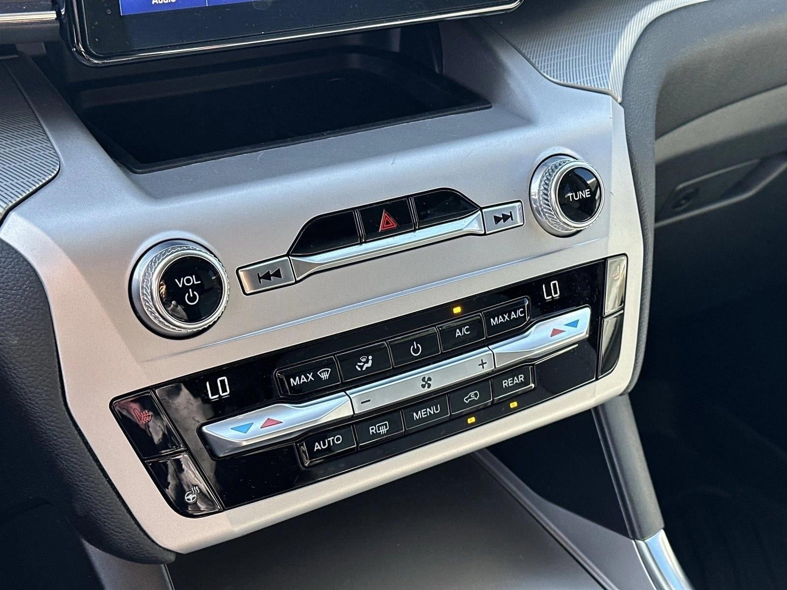 2021 Ford Explorer XLT RWD