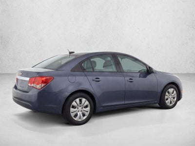 2013 Chevrolet Cruze Sedan LS (Automatic)