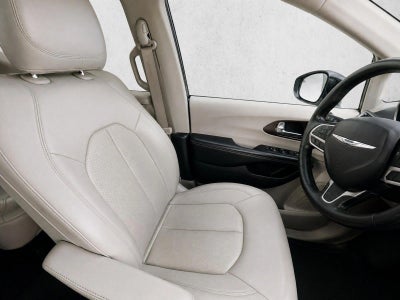 2021 Chrysler Voyager LXI FWD