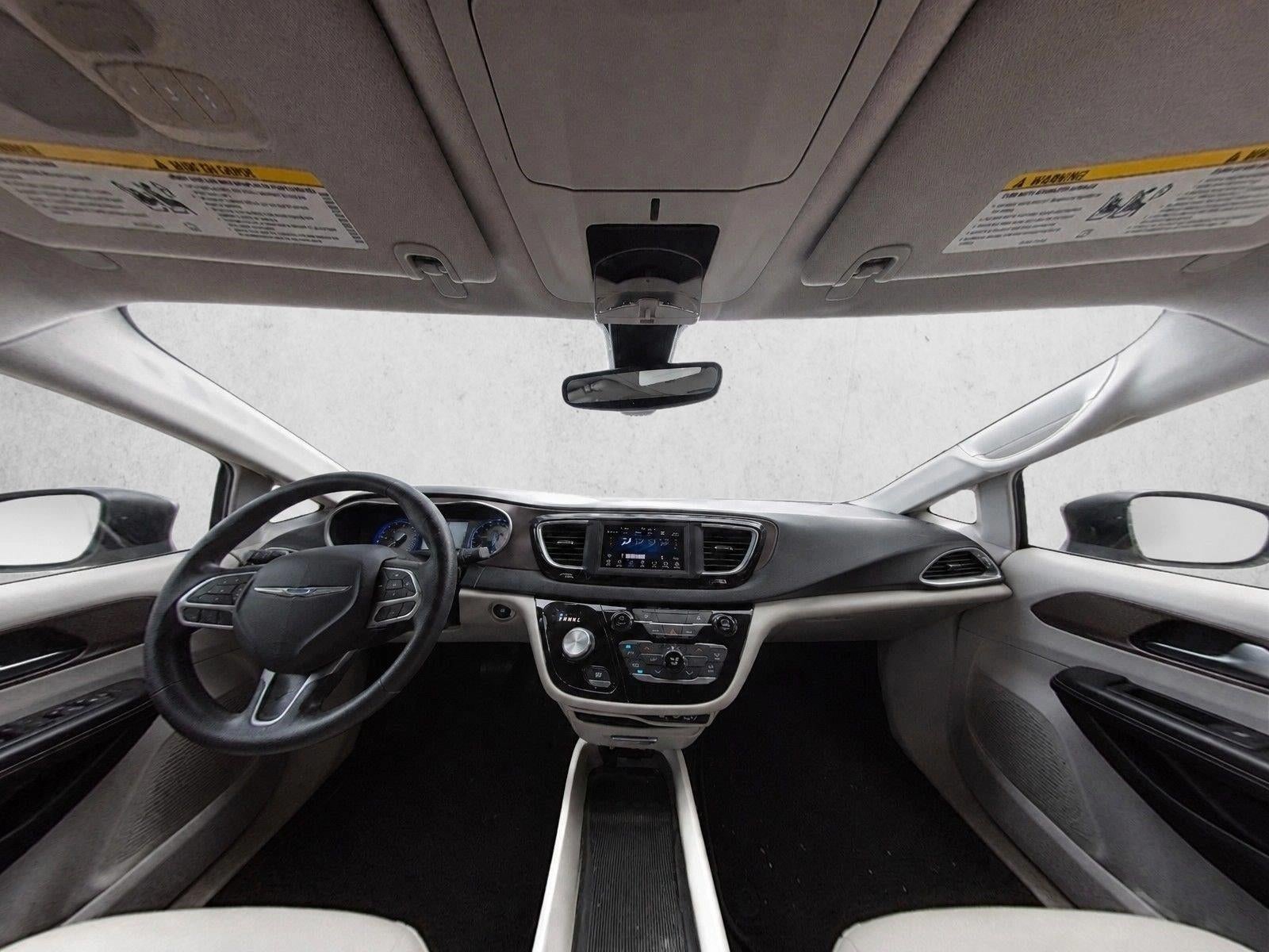 2021 Chrysler Voyager LXI FWD