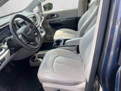 2021 Chrysler Voyager LXI FWD
