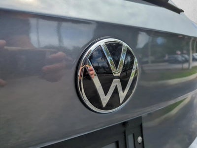 2023 Volkswagen Taos SE FWD
