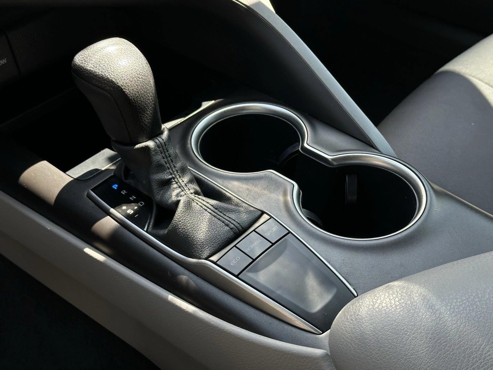 2022 Toyota Camry LE Auto (SE)