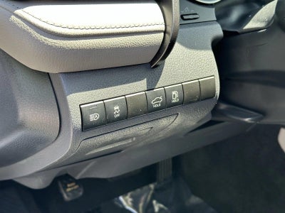 2022 Toyota Camry LE Auto (SE)