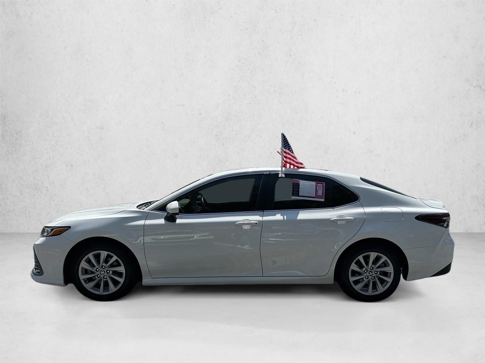 2022 Toyota Camry LE Auto (SE)