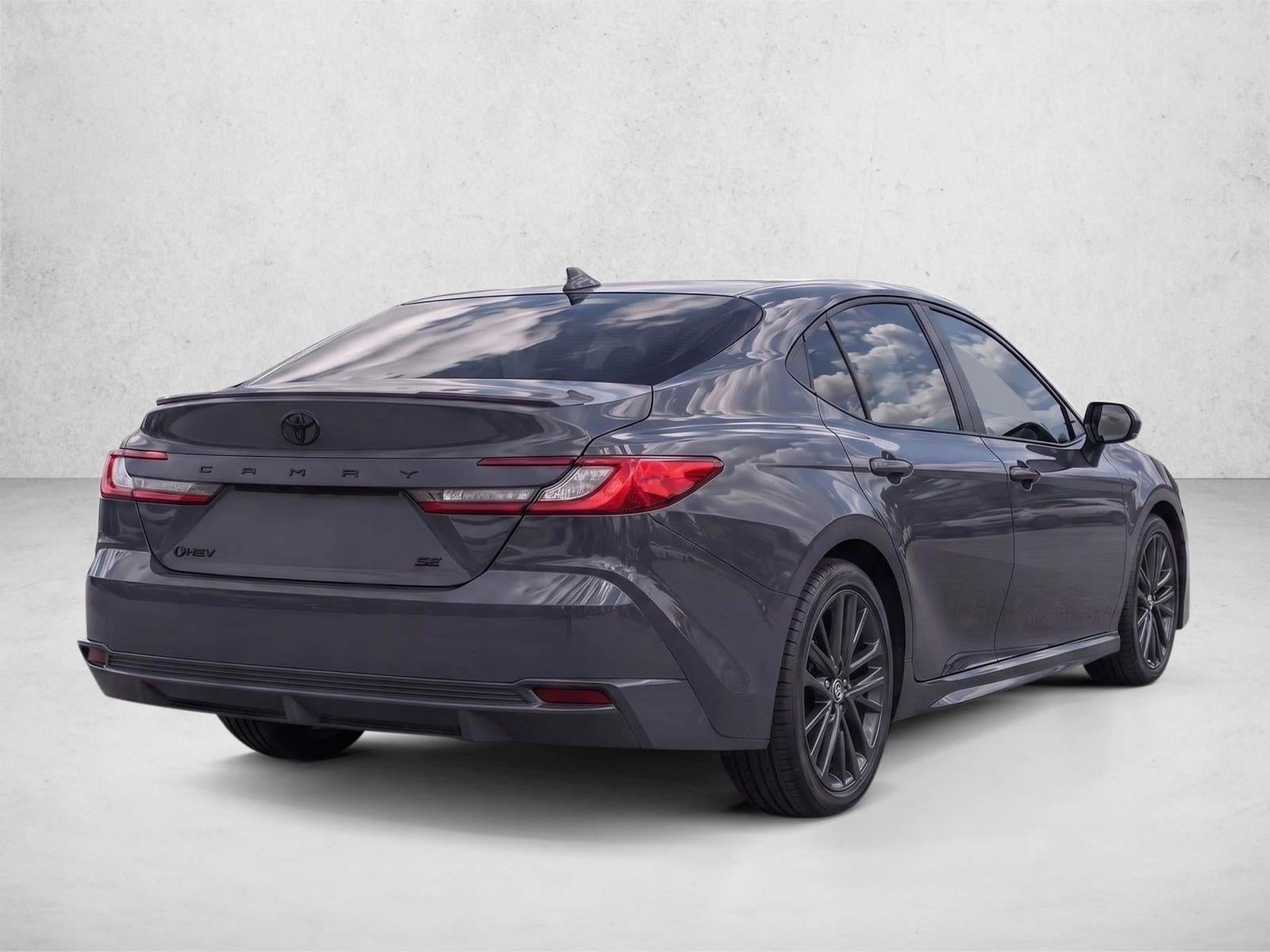 2025 Toyota Camry SE (Natl)