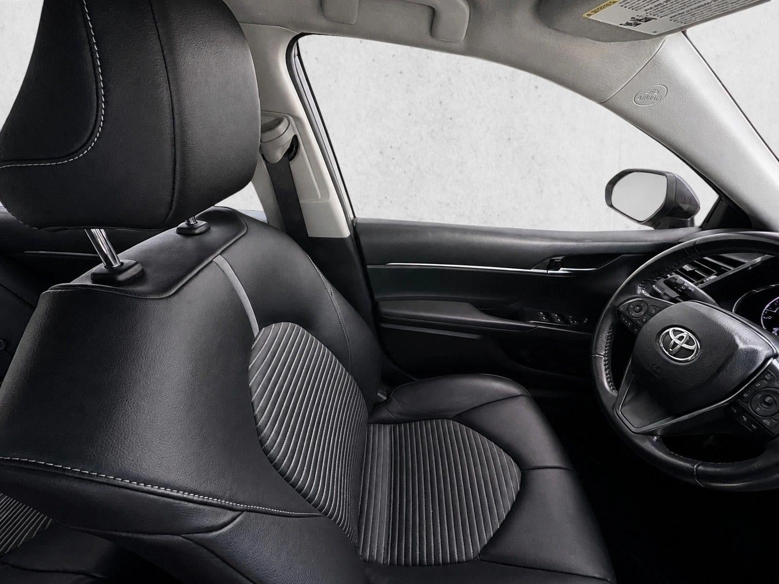 2020 Toyota Camry SE Nightshade Auto (Natl)