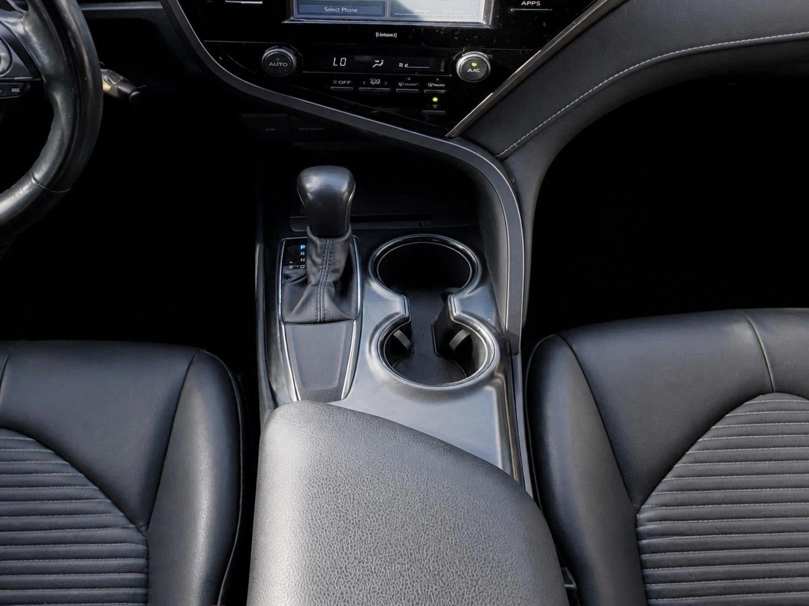 2020 Toyota Camry SE Nightshade Auto (Natl)