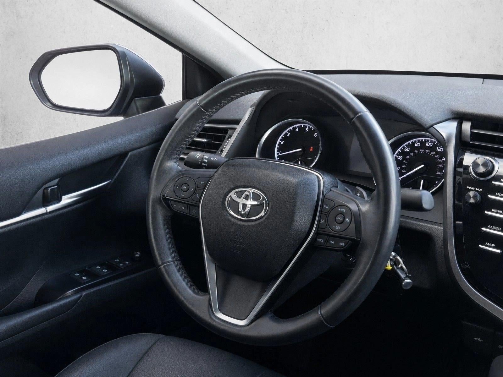 2020 Toyota Camry SE Nightshade Auto (Natl)