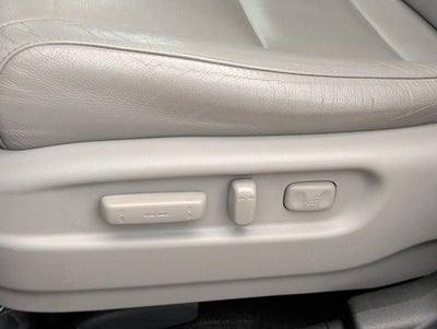 2016 Honda Pilot AWD Touring with DVD Rear Entertainment System and Navigation