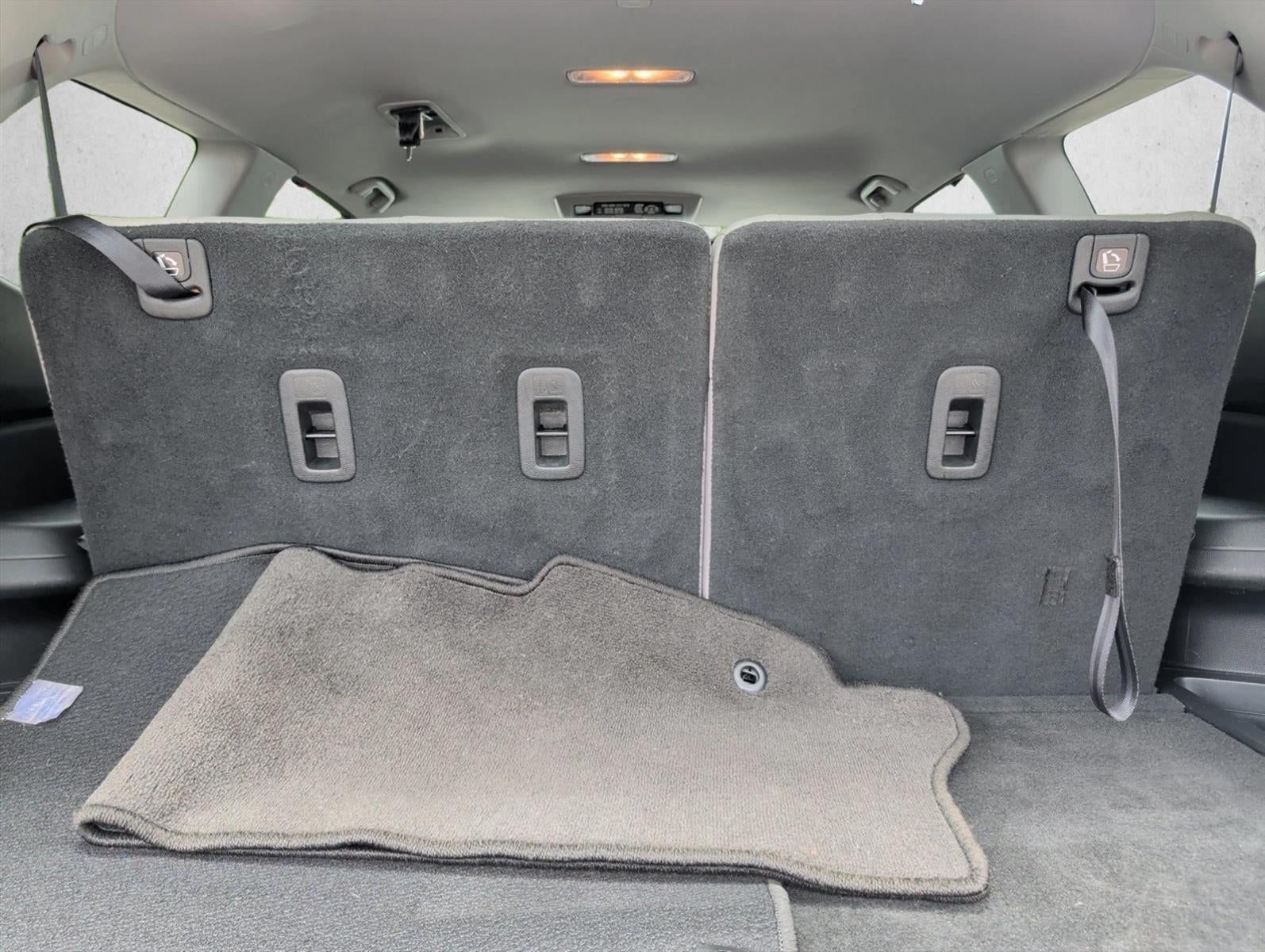 2016 Honda Pilot AWD Touring with DVD Rear Entertainment System and Navigation