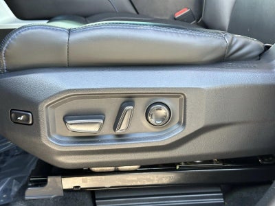 2024 Toyota Tundra 4WD 4WD Platinum CrewMax 5.5' Bed (Natl)