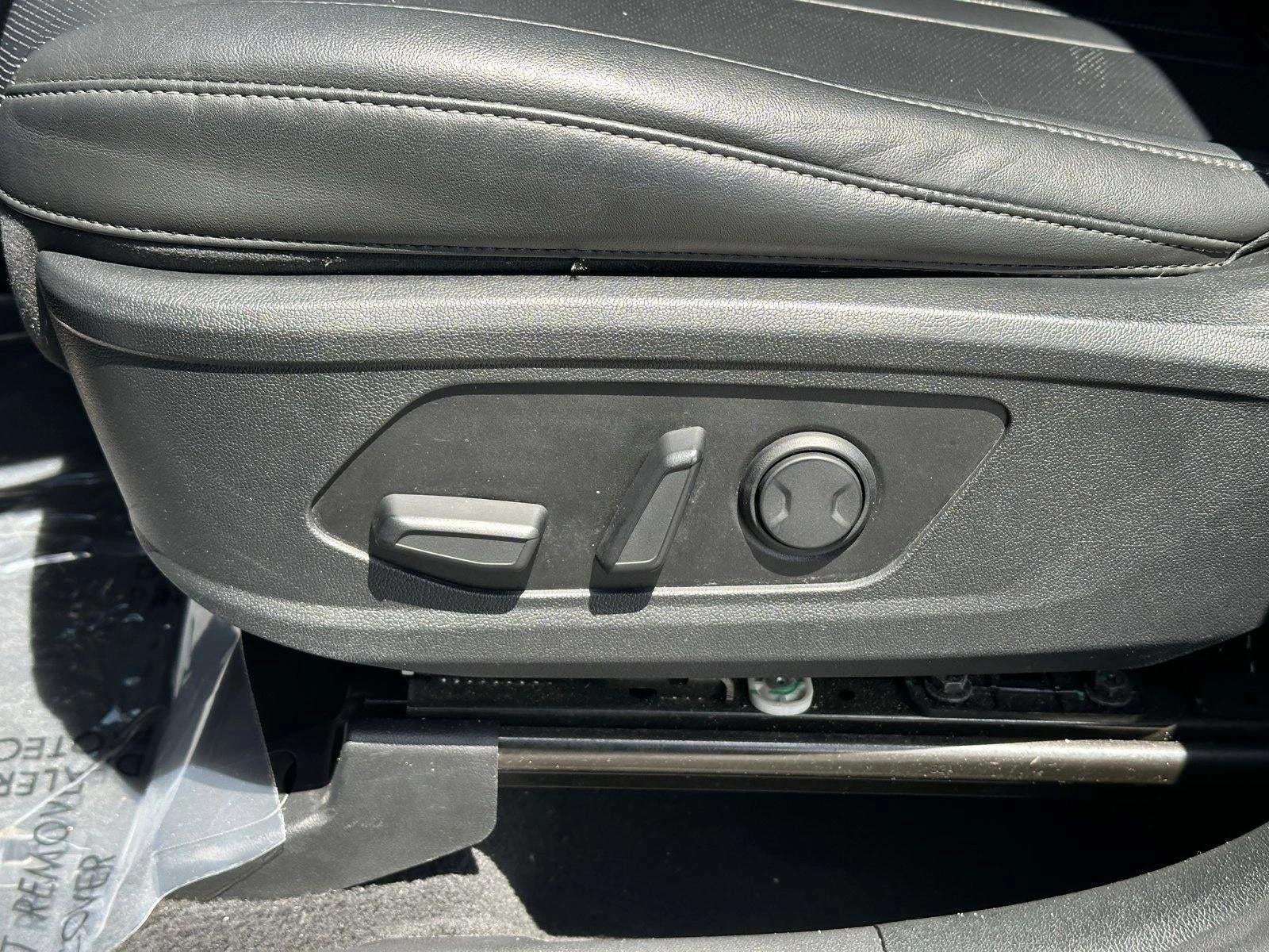 2023 Kia Sorento S FWD