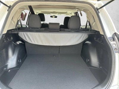 2017 Toyota RAV4 XLE FWD (GS)