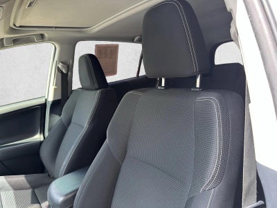 2017 Toyota RAV4 XLE FWD (GS)